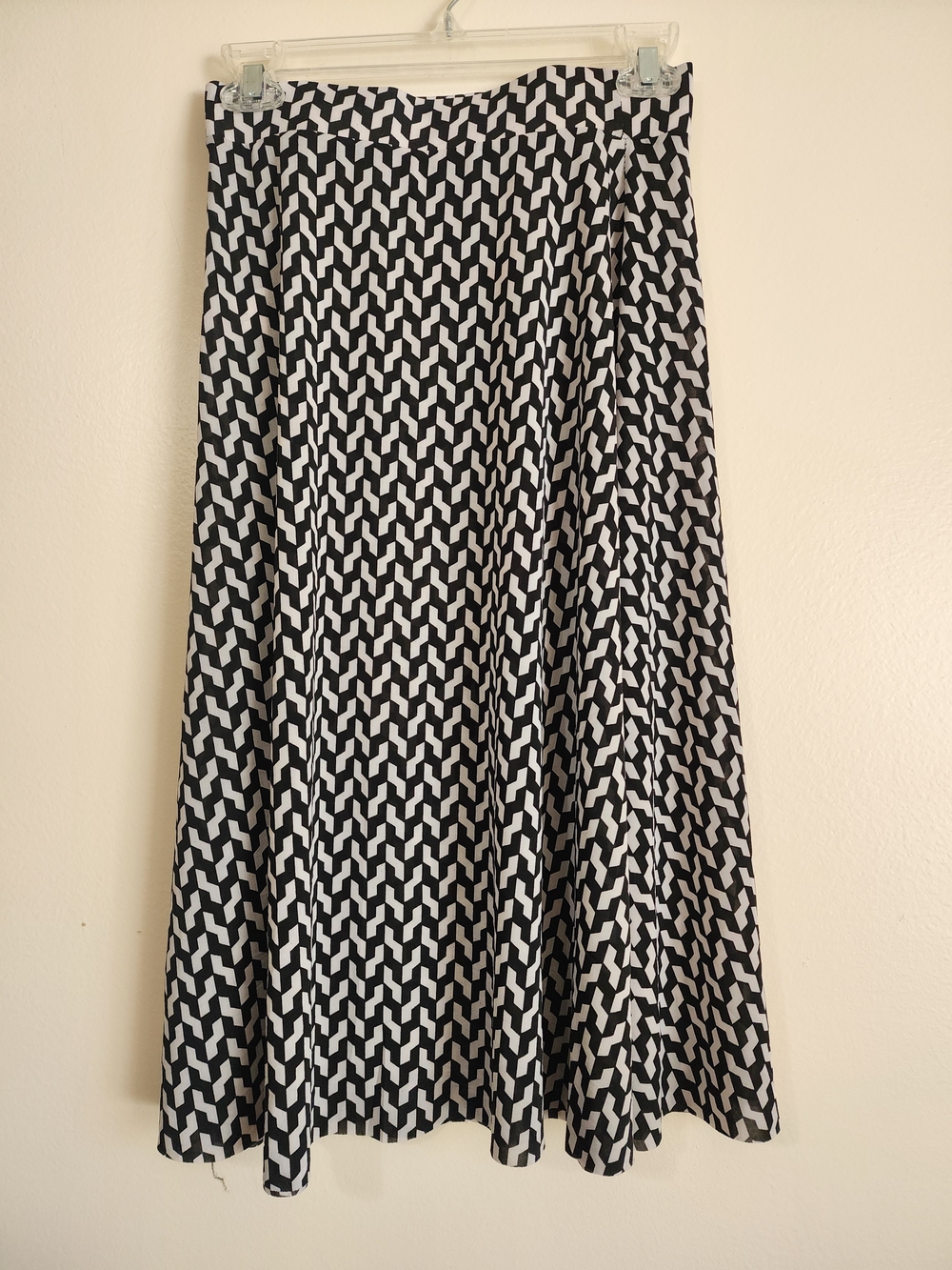 Source Unknown Black & White Geometric Midi Skirt